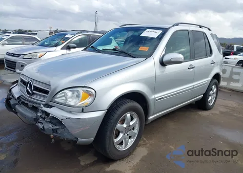 2003 Mercedes-Benz Ml 500 z USA, uszkodzony, nr VIN 4JGAB75E13A404415